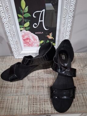 Jones New York Black Patent Wedge Sandals